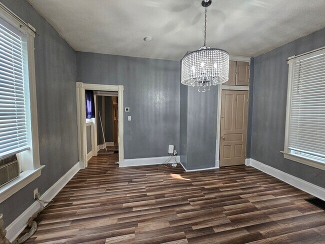 Dormitorio - 3179 River Rd