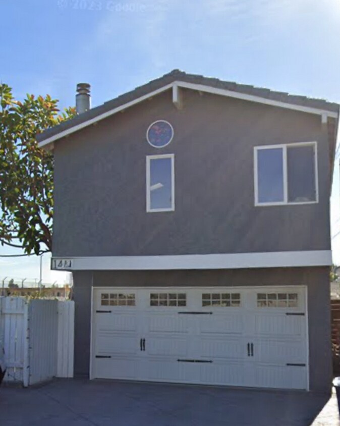 Primary Photo - Silver Strand Beach - Furnished two bedroo...