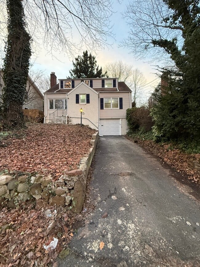 Photo - 255 Kawameeh Dr House