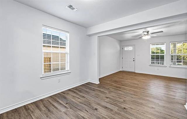 Building Photo - 404 E Elm St