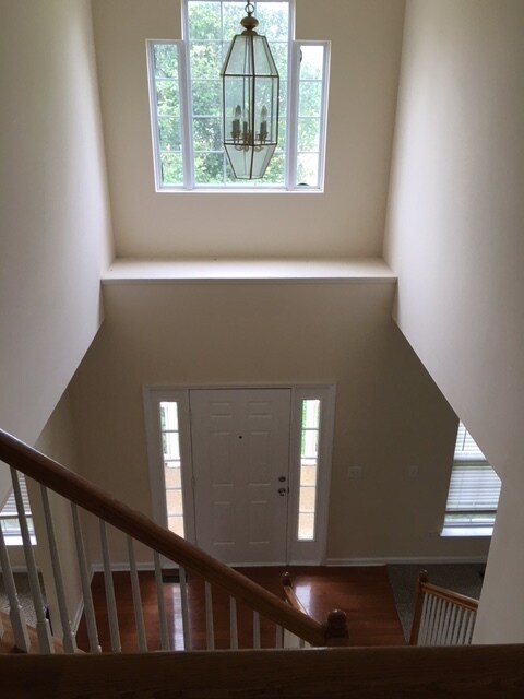 Entry hall - 118 Grove Ln S House