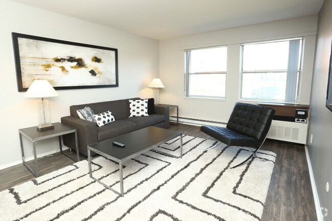 Interior Photo - Spice Tree