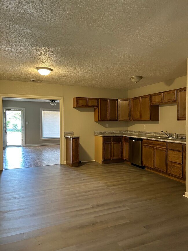 Foto del edificio - Adorable Remodeled Bivins Home