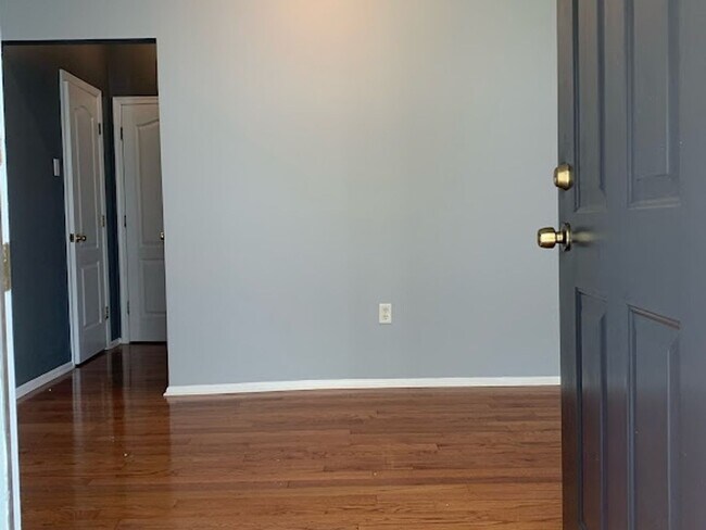 Foto del edificio - 3 Bedroom Townhome in South Plainfield