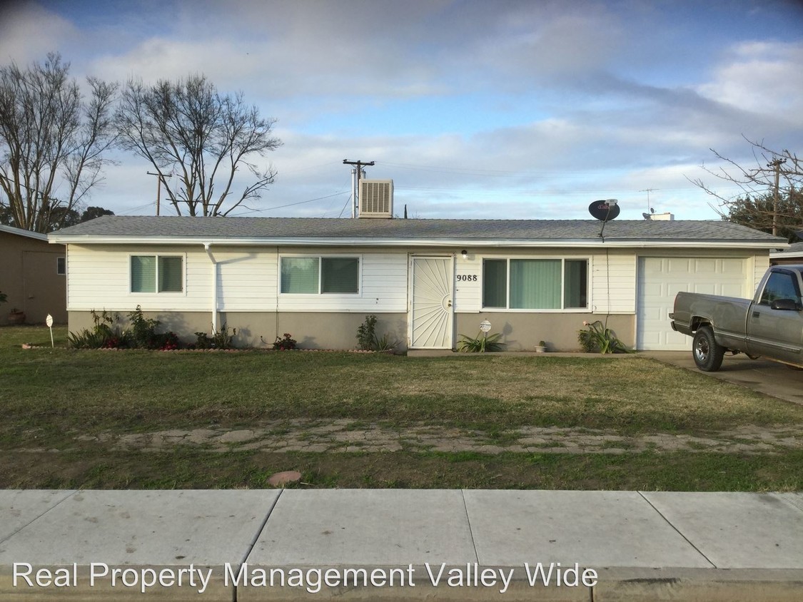 Primary Photo - 9088 Stanford Ave
