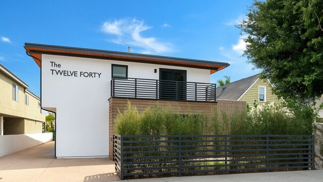 Building Photo - 1240 W 29th St