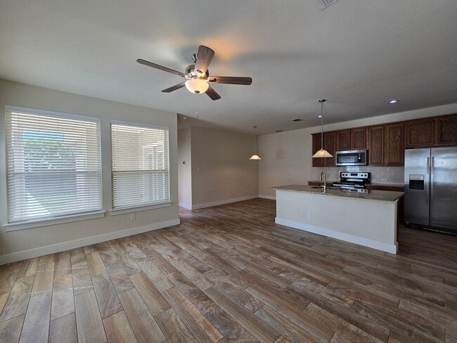 Building Photo - 727 Gristmill Dr