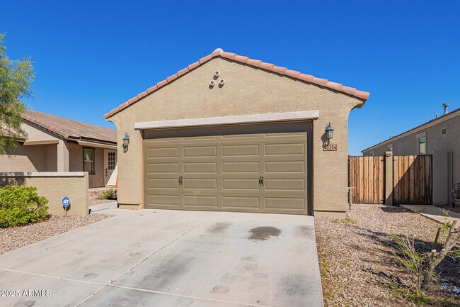 Foto del edificio - 40354 W Sunland Dr