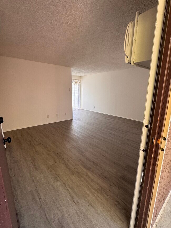 Foto del edificio - 5075 Atlantic Ave