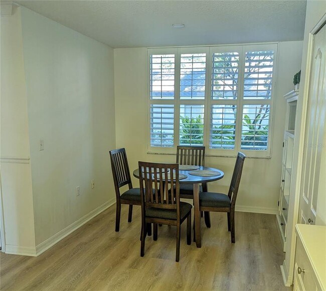 Foto del edificio - 5320 Hyland Hills Ave