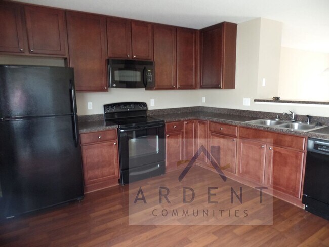 Foto del edificio - Traditions at Highbluffs 4061