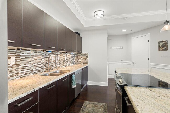 Foto del edificio - 205 5th Ave N