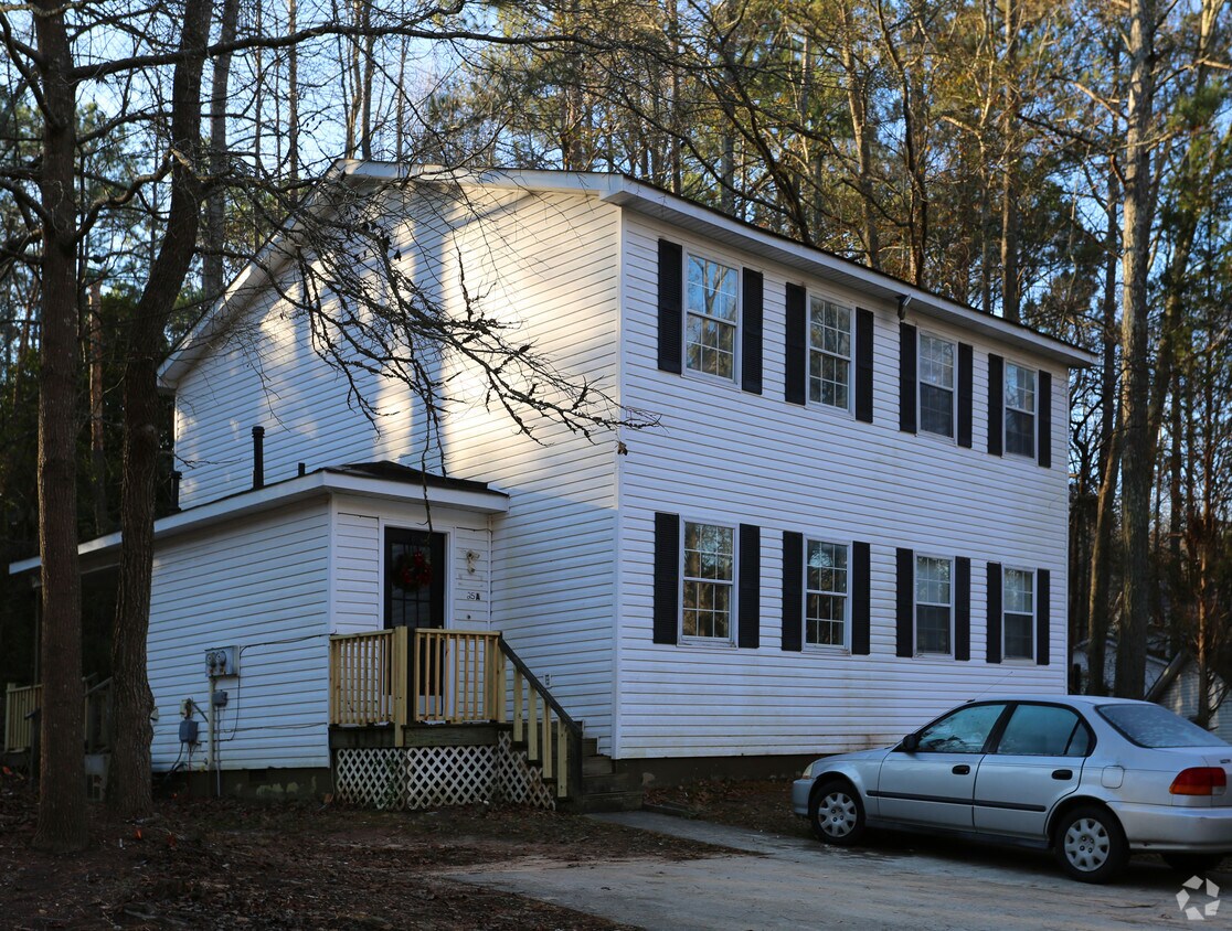 Building Photo - Georgian Dr