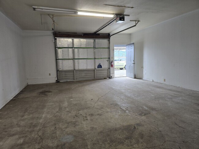 Foto del edificio - 2037 NE Stephens St