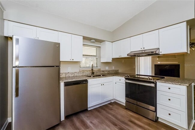 Foto del edificio - 5293 Stone Harbour Rd