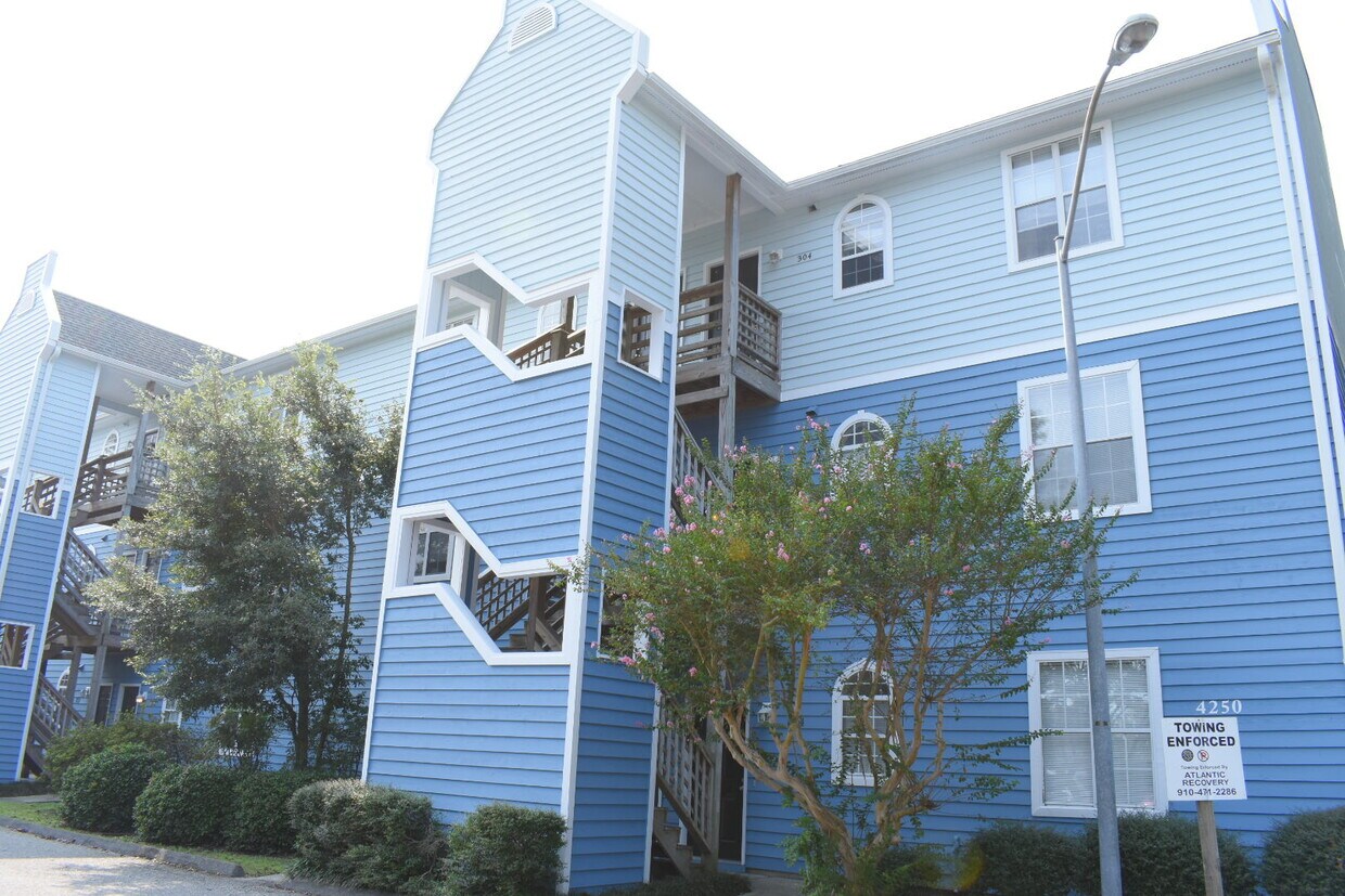 4250 Wilshire Blvd, Wilmington, NC 28403 Condo for Rent in Wilmington, NC