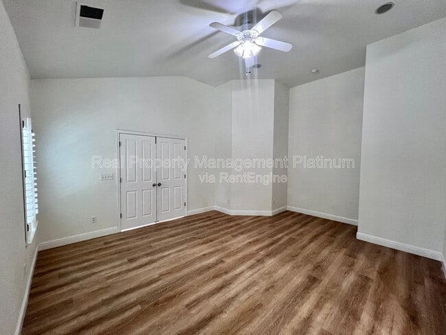 Building Photo - 1030 E Royal Dornoch Ave