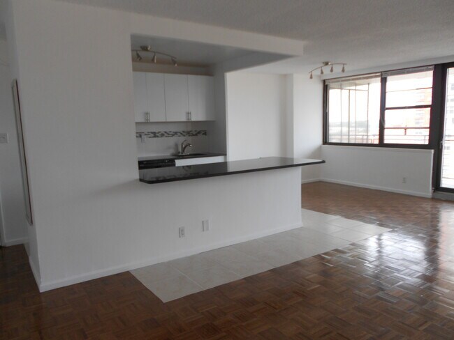 Foto del edificio - 280 Marin Blvd