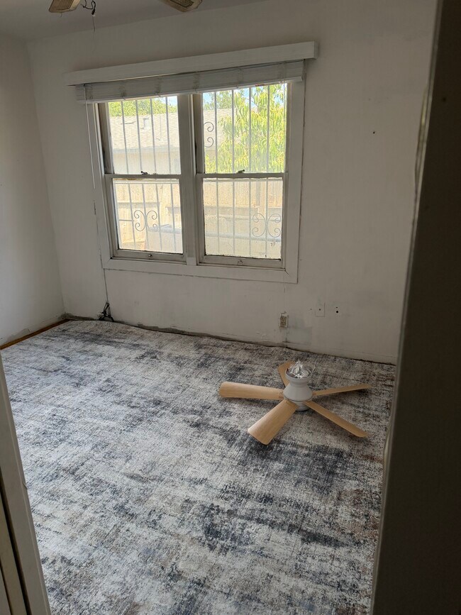 Foto del edificio - 2211 E Lafayette St