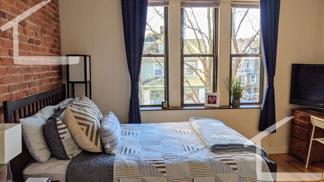 Foto del edificio - 35 Brainerd Rd