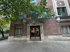 Building Photo - 5114 S Woodlawn Ave Building Photo - 5114 S Woodlawn Ave