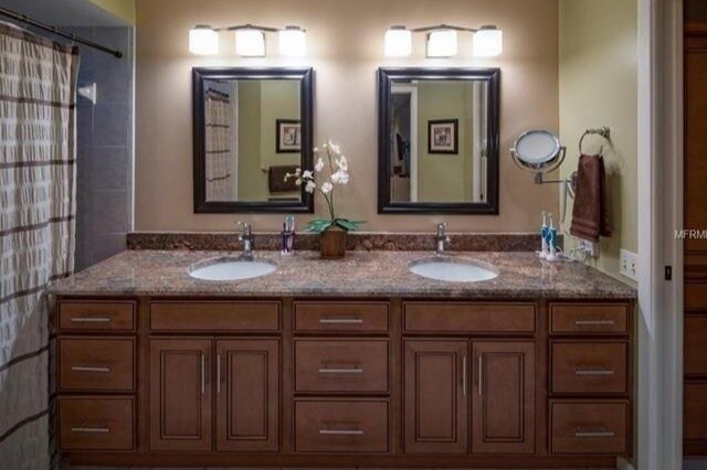 Master Bath room - 1713 El Tair Trail