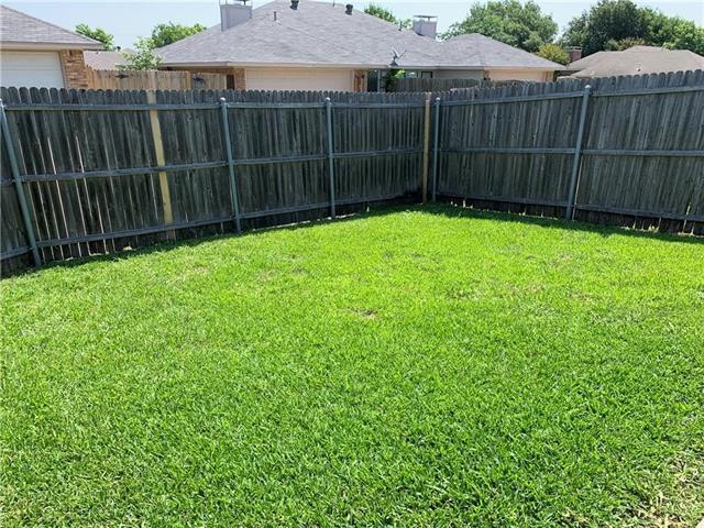 Building Photo - 1234 Mockingbird Ln