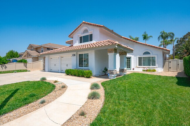 Foto del edificio - Luxe Spacious Home Near Parks Fully Equipped