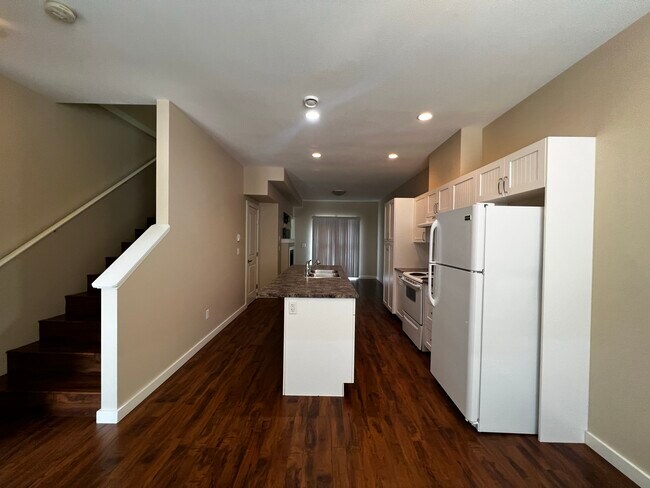 Photo du bâtiment - 10904-10102 102 Ave