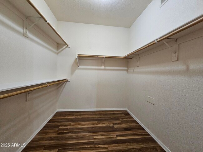 Foto del edificio - 18416 N Cave Creek Rd