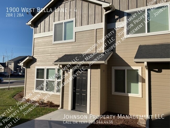 Building Photo - 1900 W Bella Ln