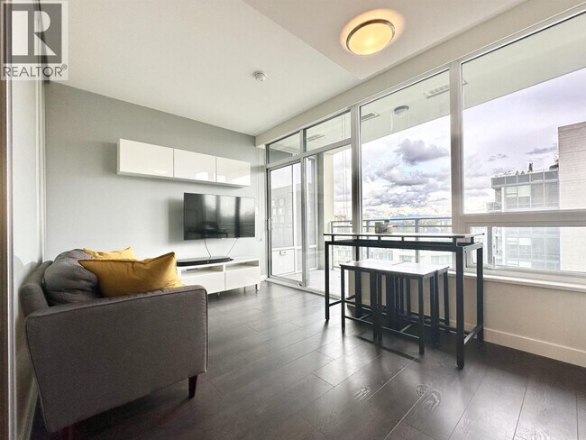 Photo du bâtiment - 111 1st St E