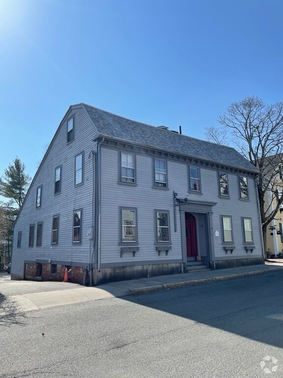 Marblehead Historic District Apartments under 3,000 Marblehead, MA