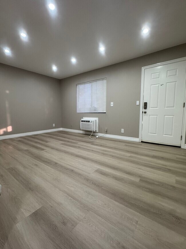 Foto del edificio - 374 N Ave 57