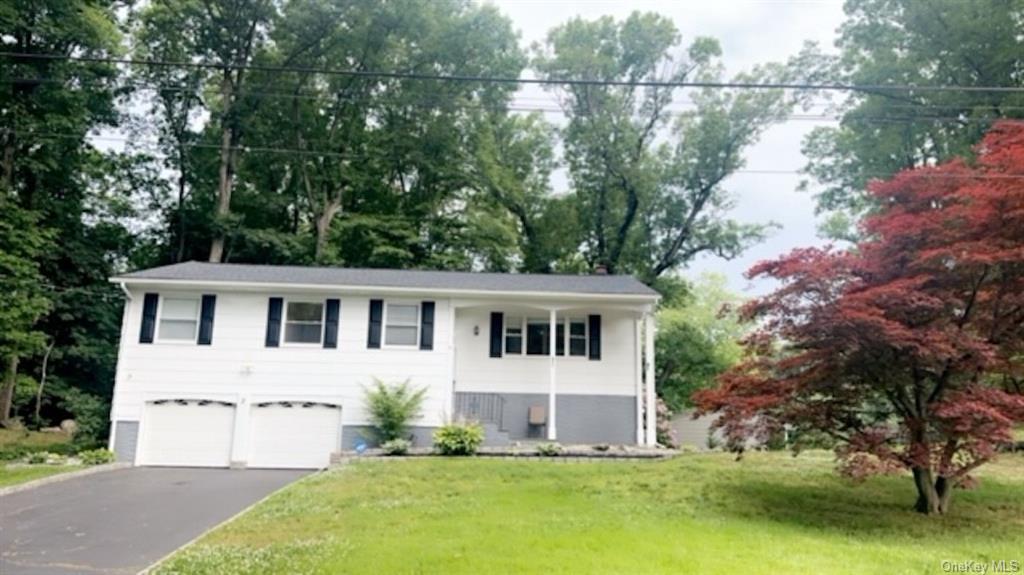 Primary Photo - 2 Aspen Ct