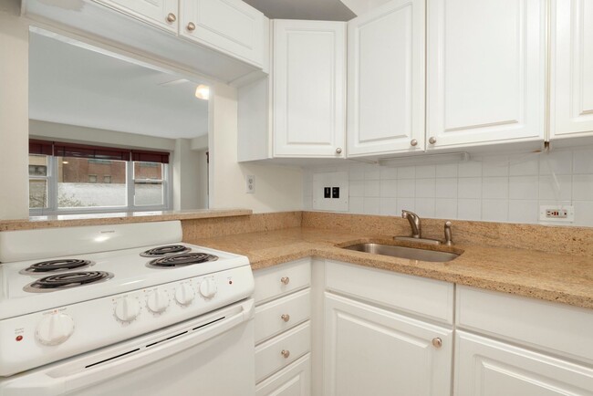 Foto del edificio - 2909 N Sheridan Rd