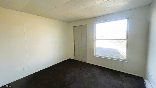 Building Photo - 2516 Sunset Blvd