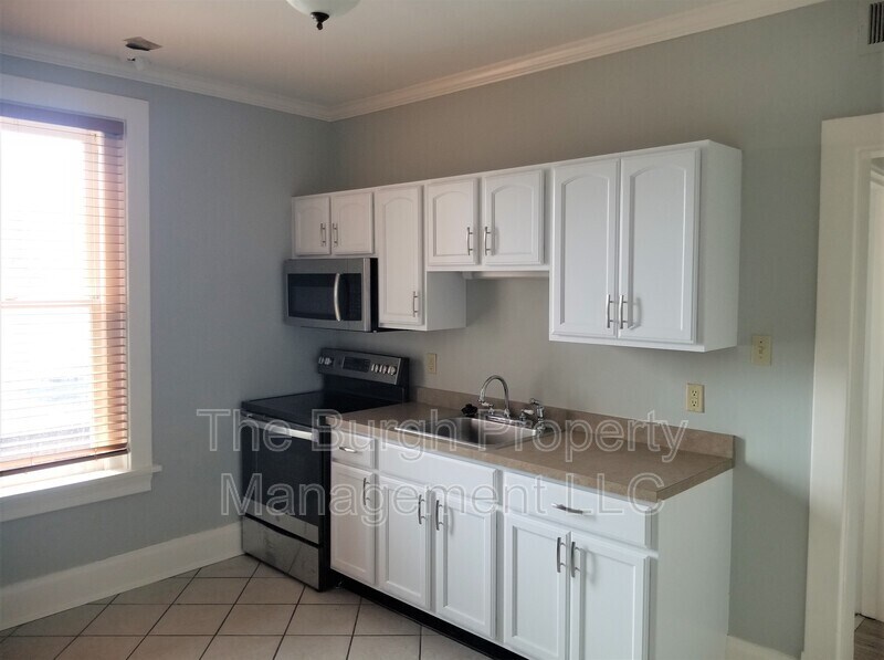 35 W Main St Unit Apt 9, Carnegie, PA 15106 Condo for Rent in