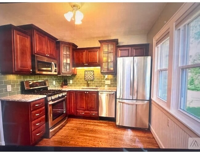 Foto del edificio - 3085 N Brookfield Rd