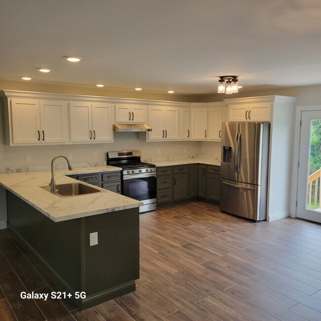 Foto del edificio - 297 Hemlock Subdivision Rd