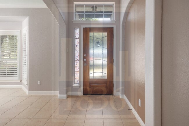 Building Photo - 2702 Lovett Ln