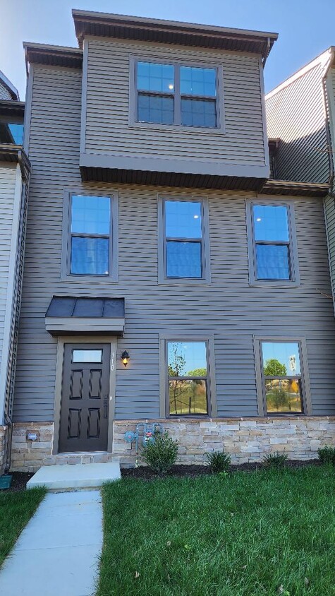 Foto principal - 310 E Green St