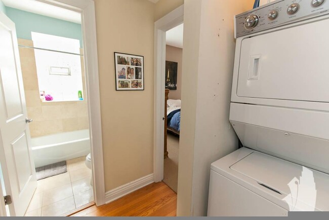 Foto del edificio - 4863 N Hermitage Ave