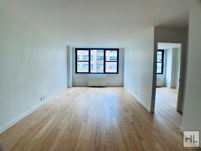 Building Photo - EAST 49 STREET