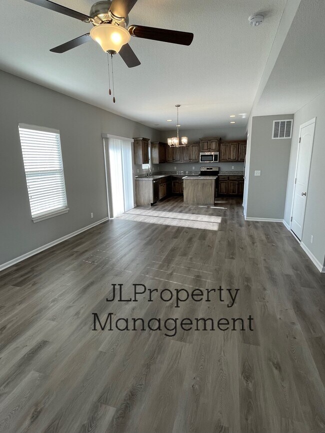 Foto del edificio - 20209 E 23rd Terrace Ct S