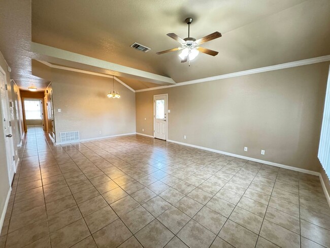 Building Photo - 1110 Powder River Dr
