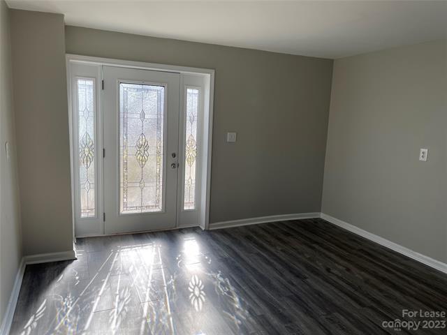 Building Photo - 1509 4th St Dr NW