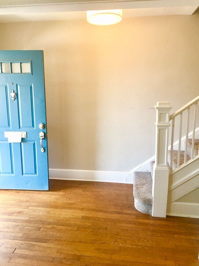 Foto del edificio - Beautiful 3 Bedroom / 2 Bathroom Townhome ...