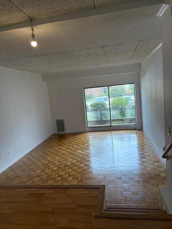 Building Photo - 57 Broadlawn Park