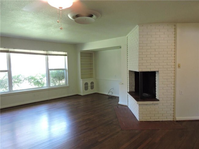 Building Photo - 6419 Del Norte Ln